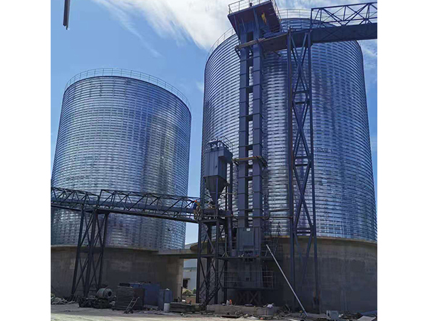 江蘇常州溧陽工地1萬噸水泥鋼板倉完工